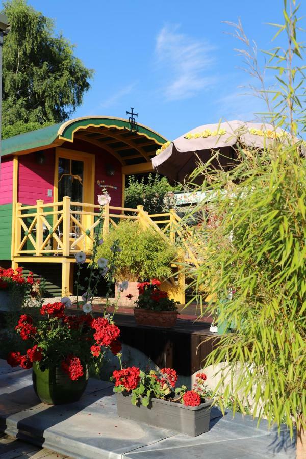 Bed and Breakfast Roulotte La Dominique Romery  Exterior foto